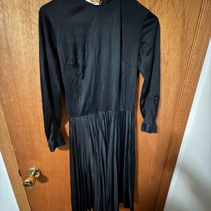 Elegant Black Long-Sleeve Dress